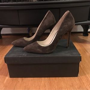 Nine West Classic Pumps (Never Worn) Excellent Condition
